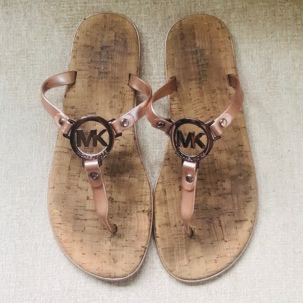 📍Lowest Possible Price📍Michael Kors Tan sandals